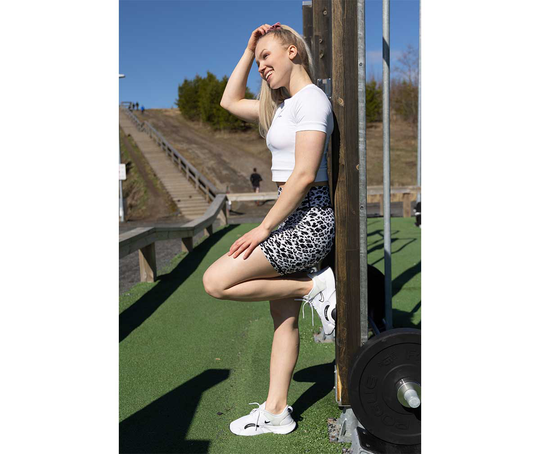 M-NUTRITION Sports Wear Cropped Fit T-shirt, Black Logo